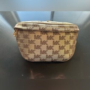 NWT Michael Kors Logo Fanny Pack